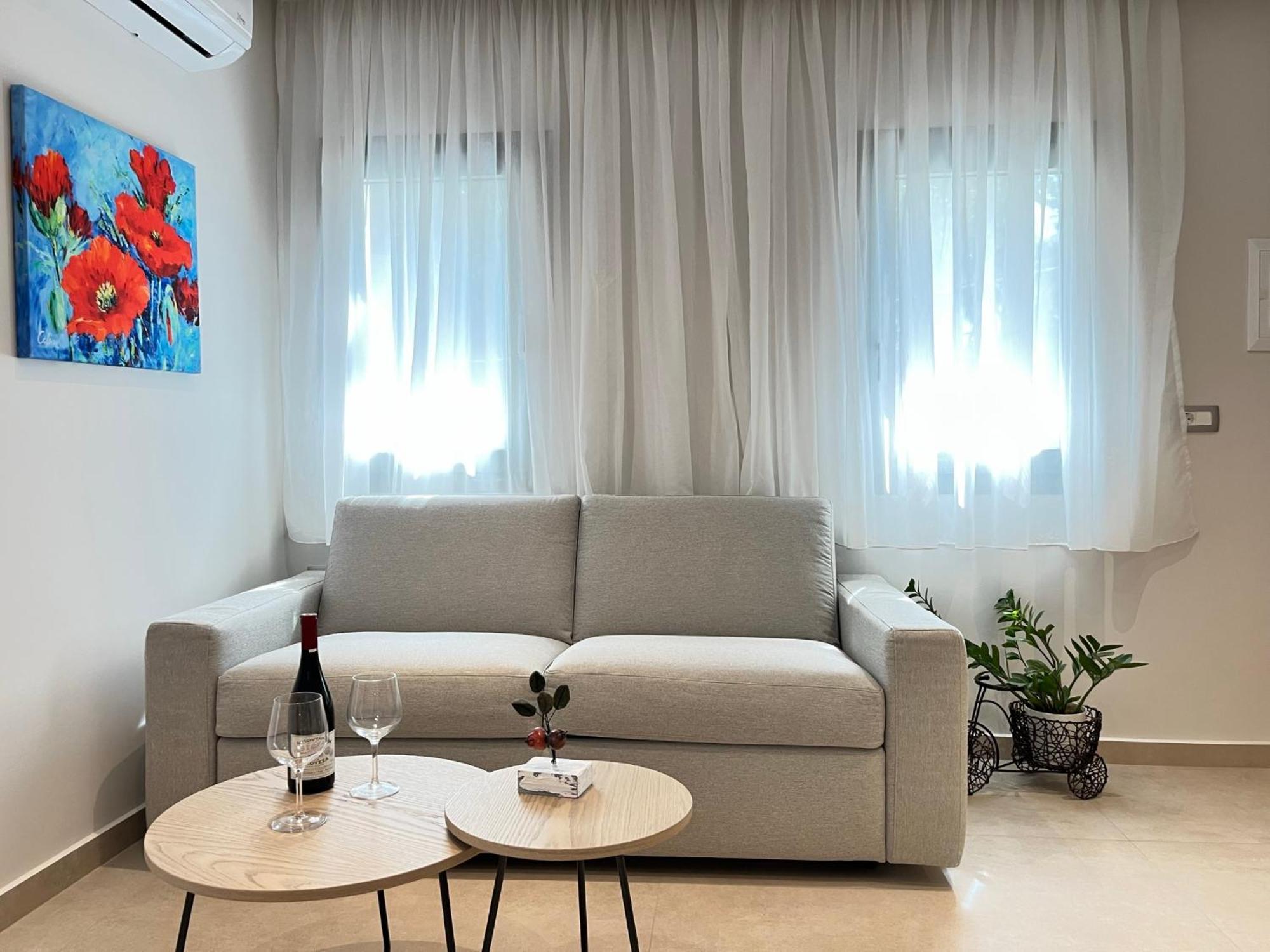 Maison Deluxe Studios And Apartment 帕尔加 外观 照片